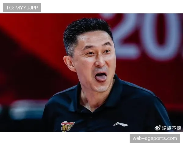 消息:前国家队主帅杜锋确认将担任季后赛某系列赛的电视解说嘉宾 消息:前国家队主帅杜锋确认将担任季后赛某系列赛的电视解说嘉宾